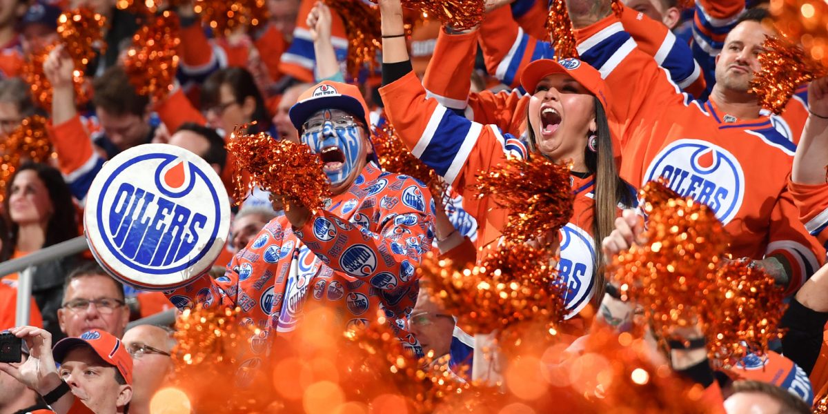 Edmonton Attractions Oilers Fans Cheering.JPG?utime=20190925153817