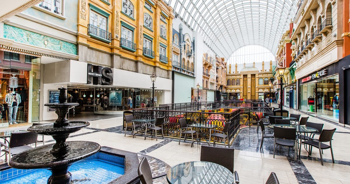 West Edmonton Mall | Explore Edmonton | Explore Edmonton