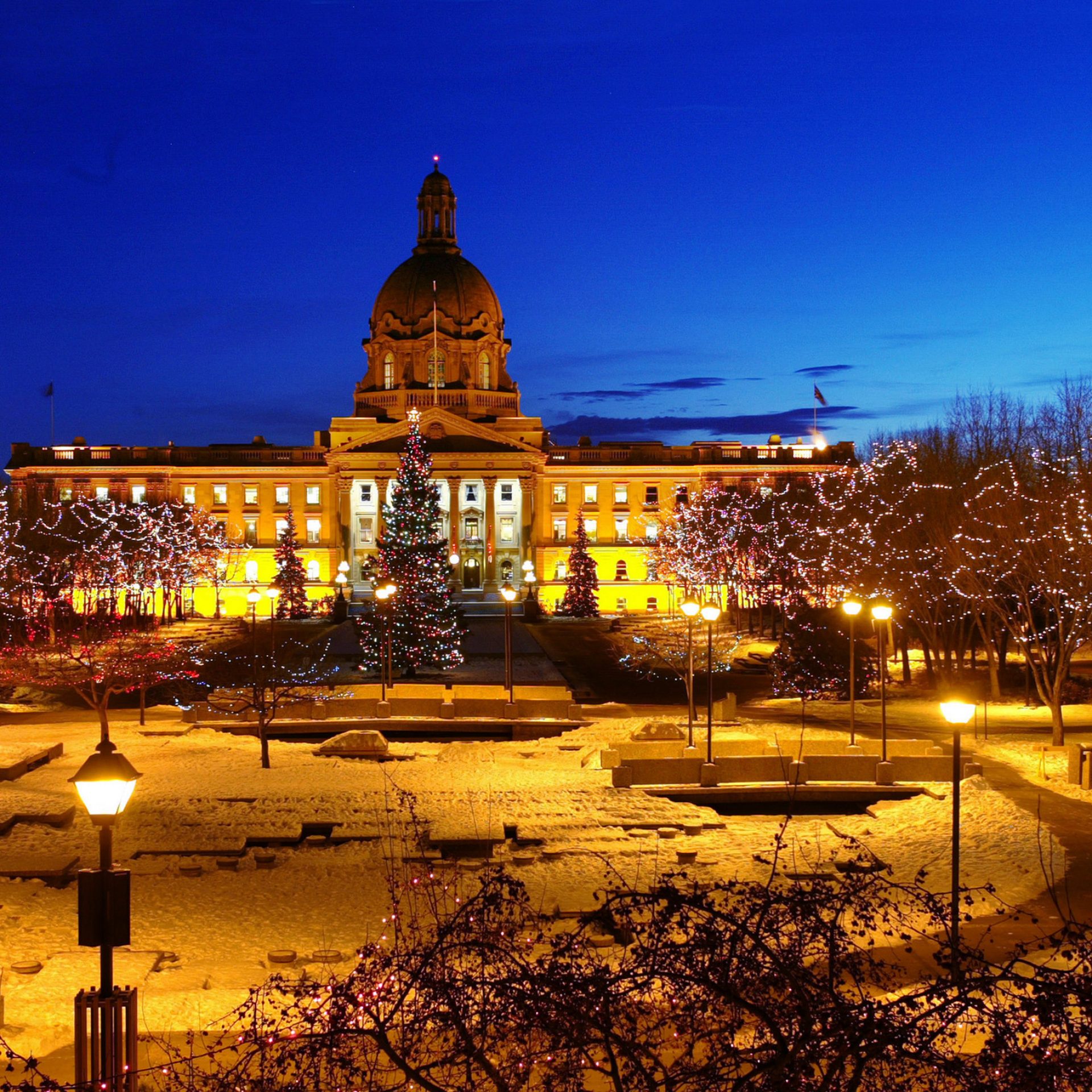 wallpapers Alberta Legislature Grounds Parking legislature lights segway explore