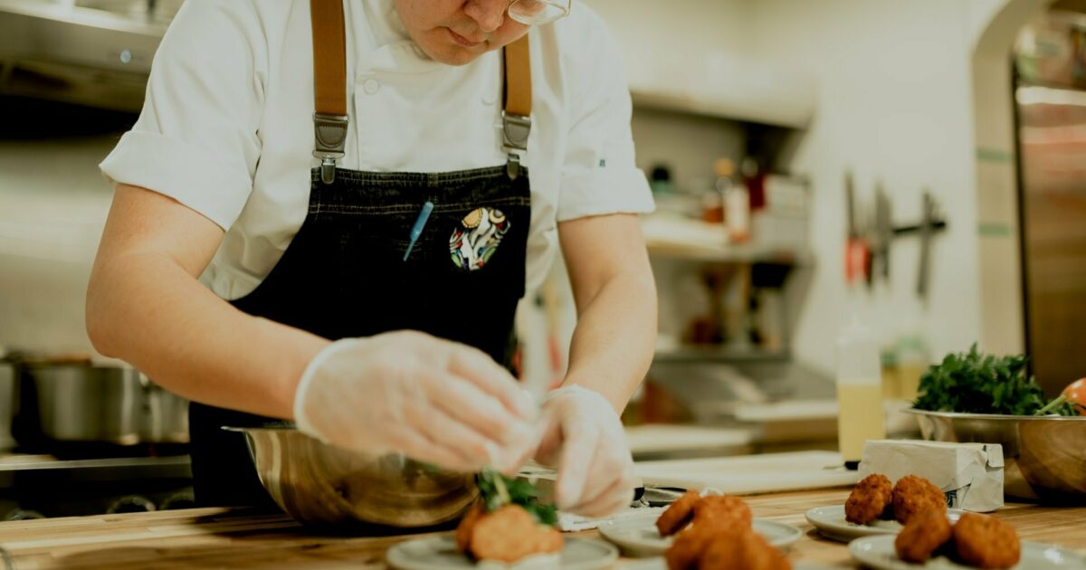 Historia en la fabricación: Scott Iserhoff Historia en la fabricación: Scott Iserhoff